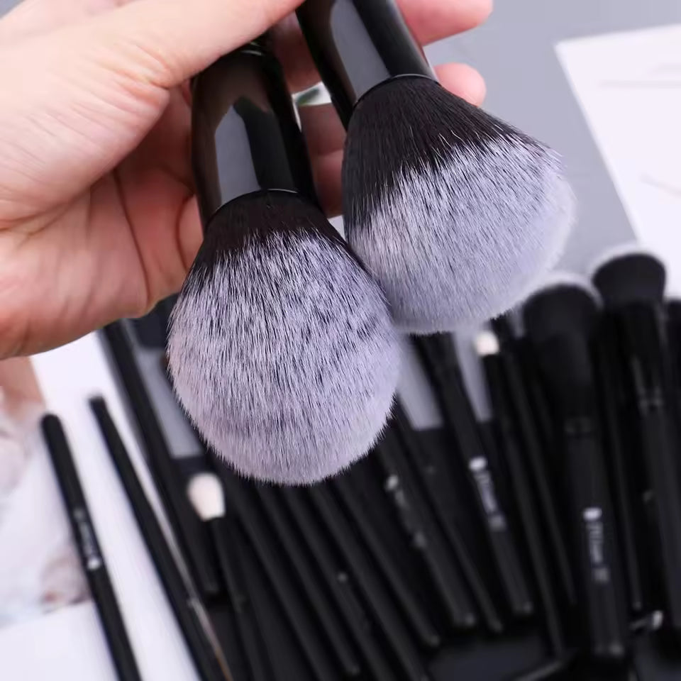 Nova EliteBlend™ 25-Piece Professional Brush Set