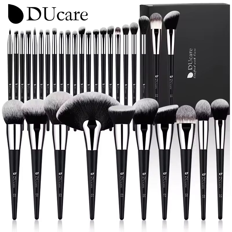 Nova EliteBlend™ 25-Piece Professional Brush Set